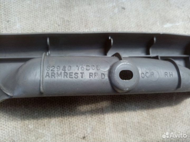 Подлокотник задний правый Nissan March K11 1.0