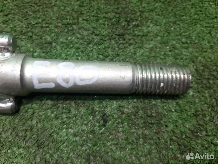 Крюк буксировочный Mitsubishi Grandis 2008