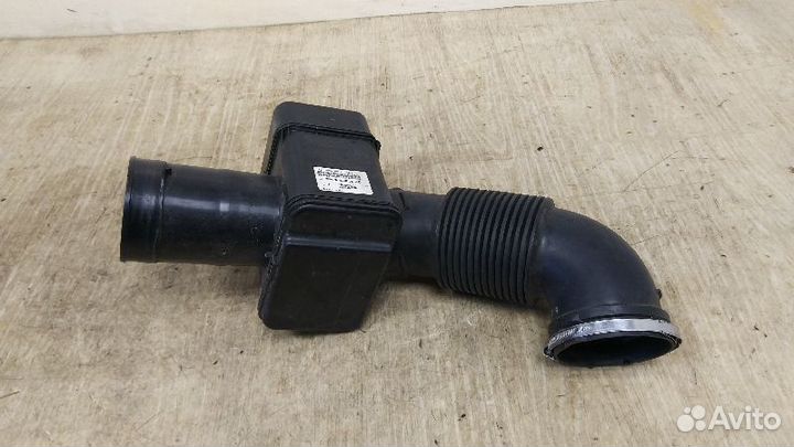Патрубок воздушного фильтра Land Rover / Discovery