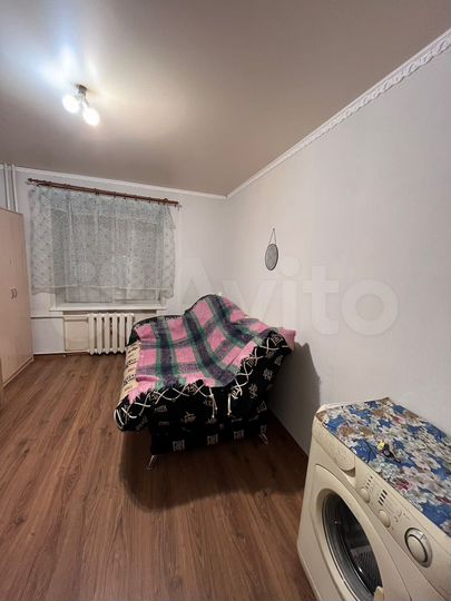 Комната 14 м² в 4-к., 1/4 эт.