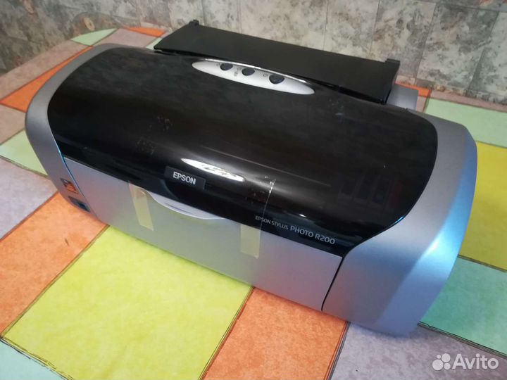 Цветной струйный принтер