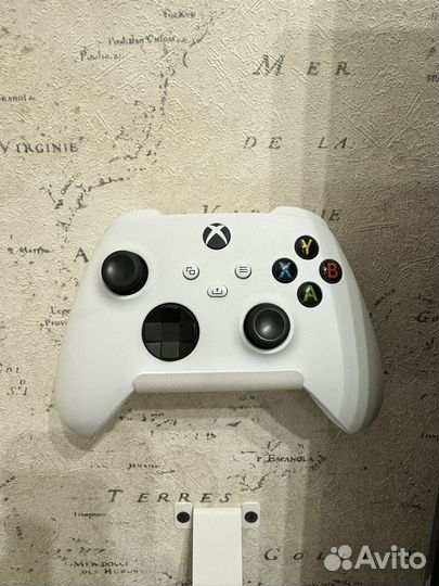 Универсальный кронштейн для игровых джойстиков