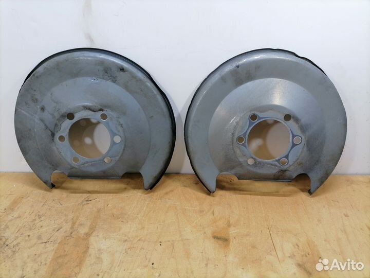 Пыльник тормозного диска Mitsubishi Outlander 3 GF