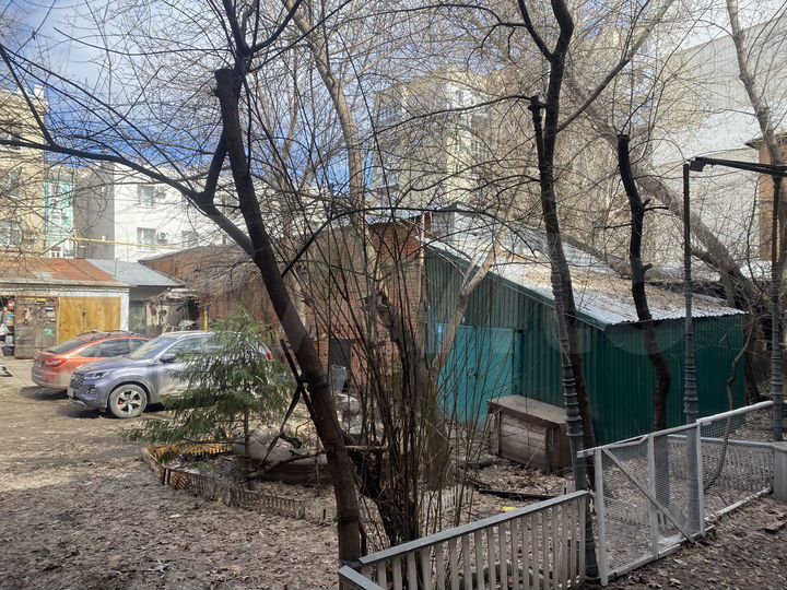 Комната 18 м² в 6-к., 1/2 эт.