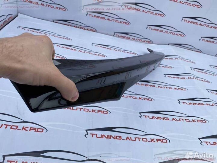 Спойлер под стекло Lexus 570 V4717