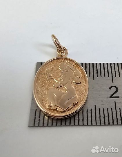 Золотая подвеска 