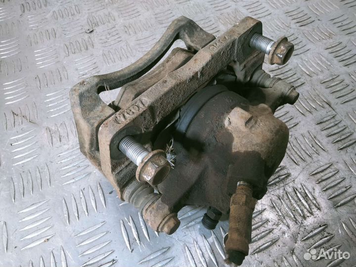 Суппорт передний правый Chery Tiggo t11