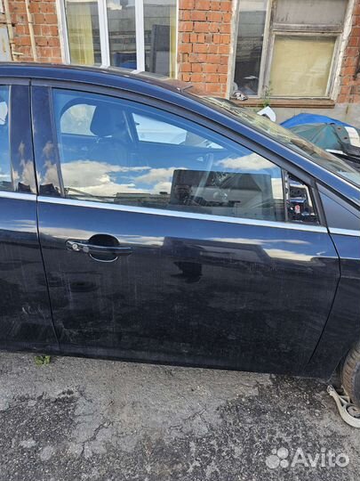 Дверь передняя правая Ford Focus 3