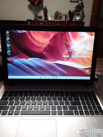 Ноутбук asus