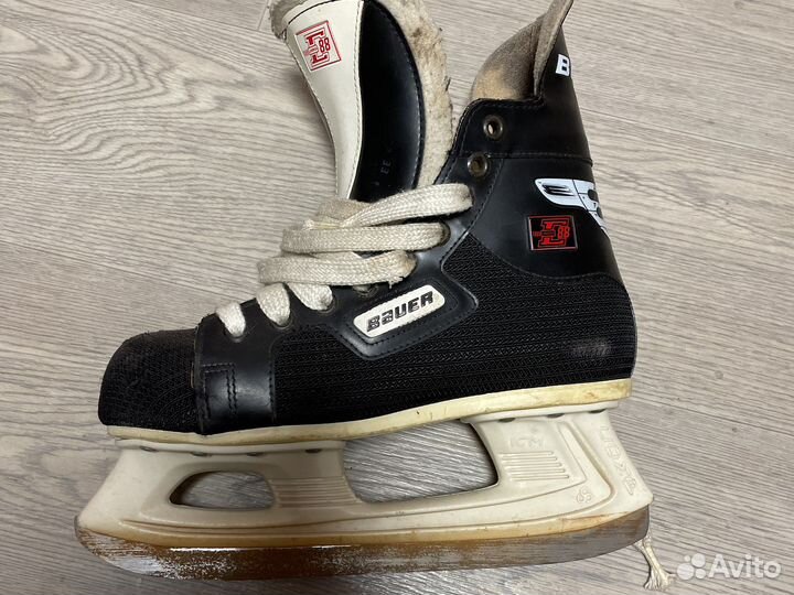 Коньки хоккейные