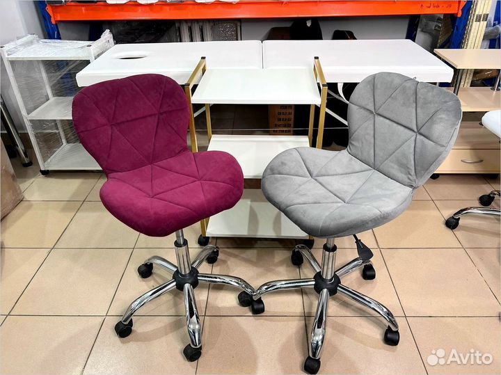 Стул мастера парикмахера