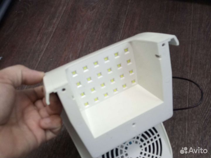 Пылесос лампа для маникюра