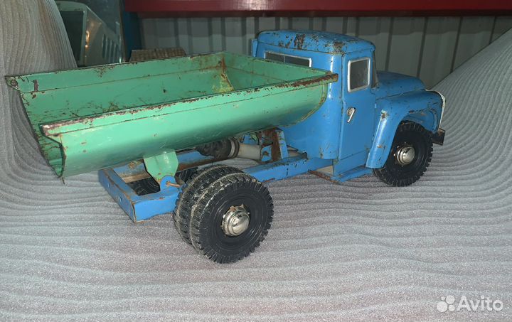 Большой грузовик ЗИЛ 130 игрушка СССР