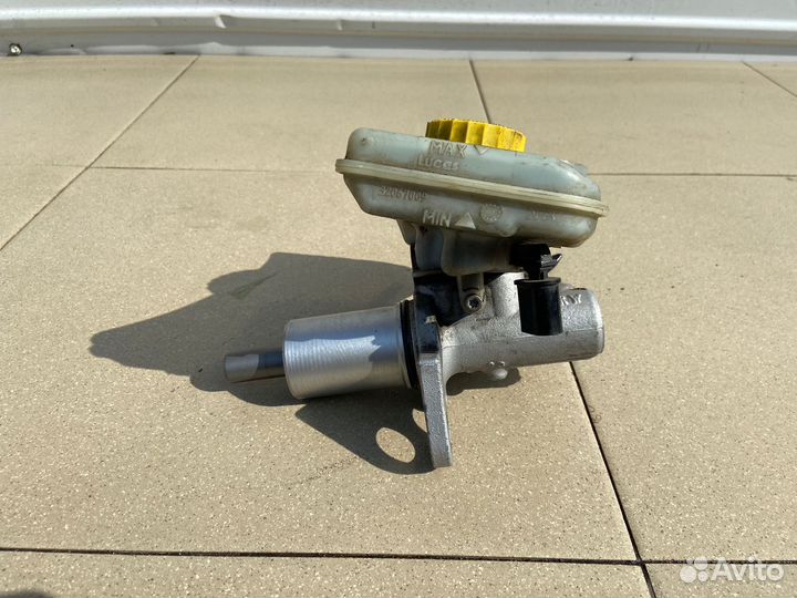 Главный тормозной цилиндр Audi а6 с6