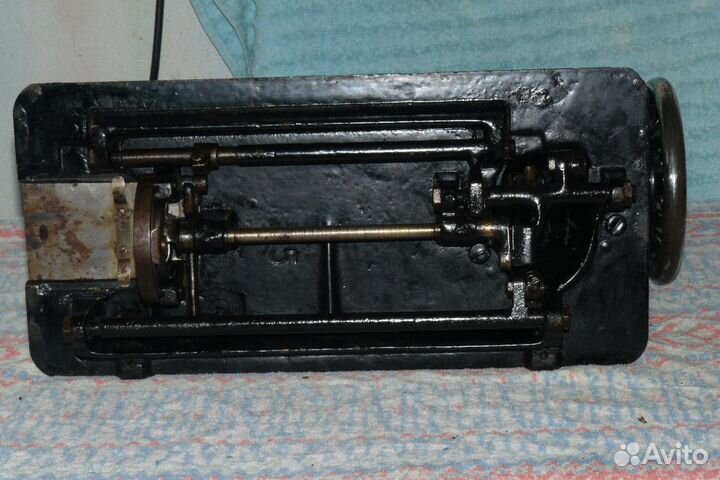 Швейная машина пмз-1 госшвеймашина
