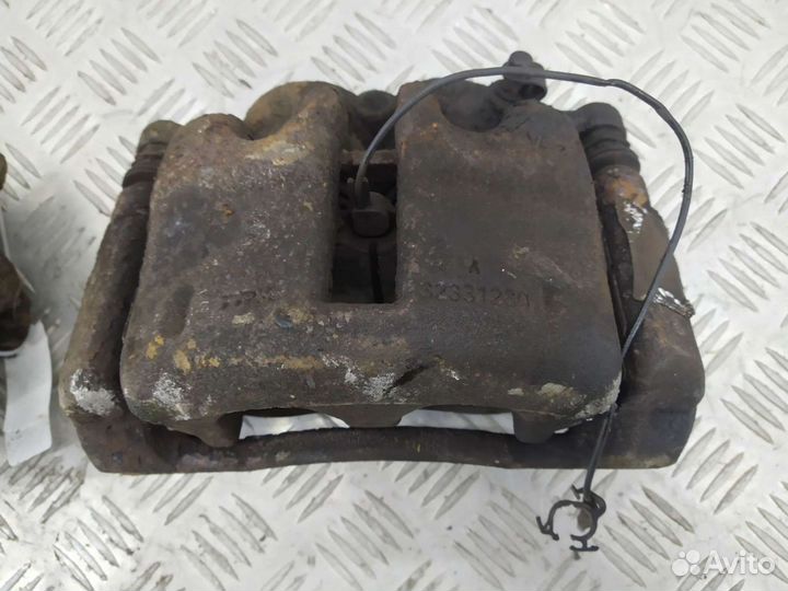 Суппорт передний Fiat Scudo 07-16