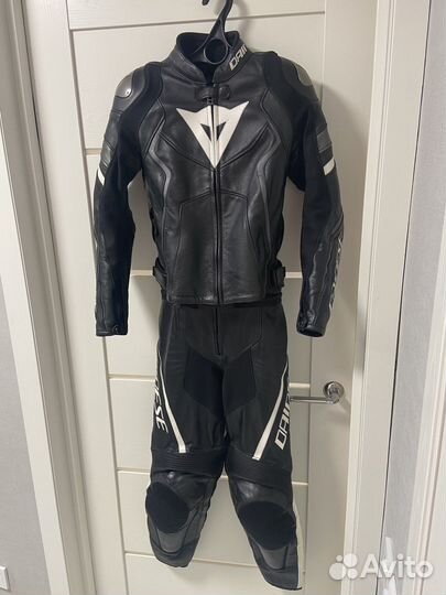 Женский комбез Dainese размер 40