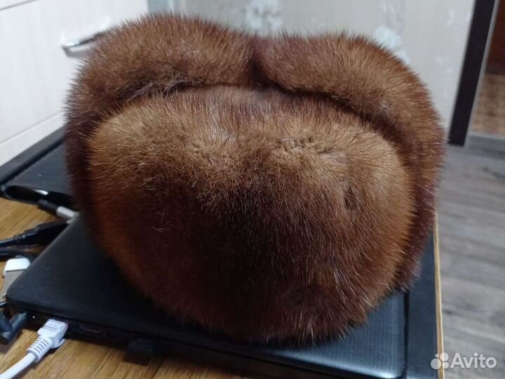 Женская шапка