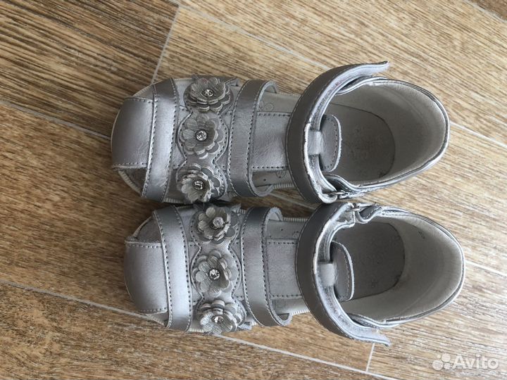 Сандали для девочки