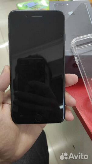 Телефон iPhone 8 plus