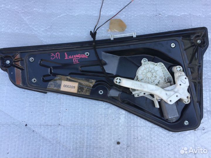 Стеклоподъемник задний правый Land Rover Discovery