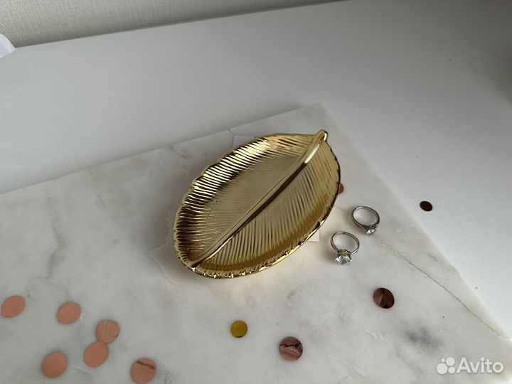 Керамическая интерьерная подставка для украшений