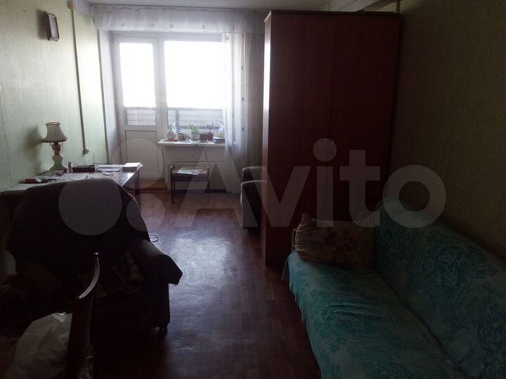 Доля в 3-к. квартире, 72 м², 8/12 эт.