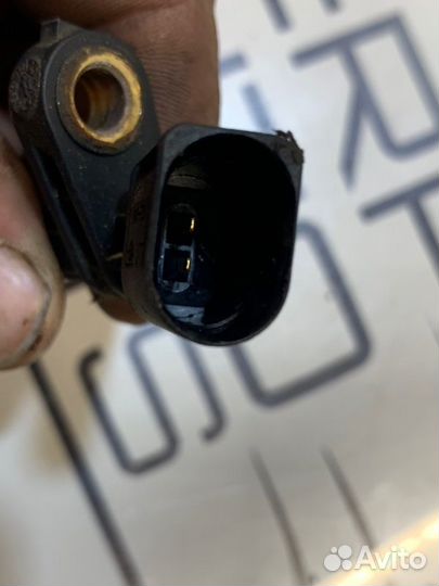 Датчик abs передний левый Volkswagen Passat B6 2.0