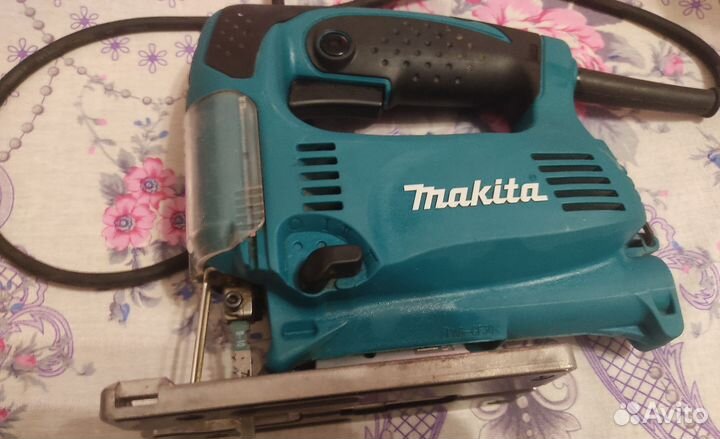 Лобзик makita 4329