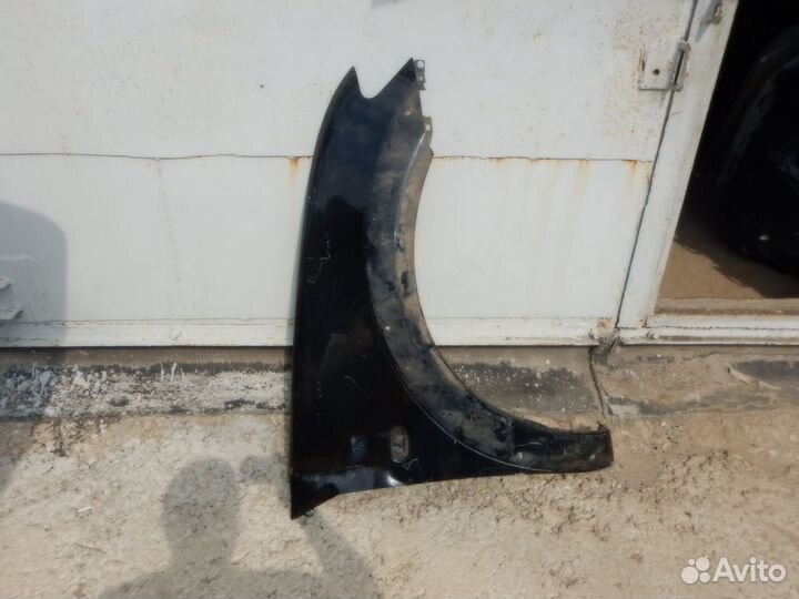 Крыло переднее правое Mitsubishi L200 2009-2017