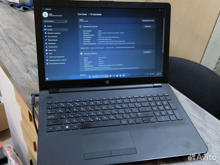 Ноутбук HP 15-bs710ur