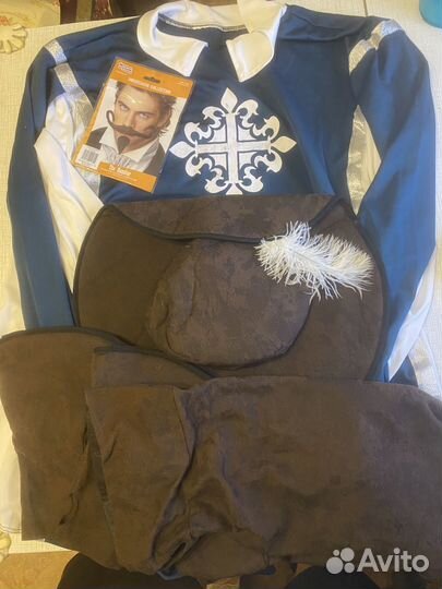 Карнавальный костюм Дартаньяна, три мушкитера