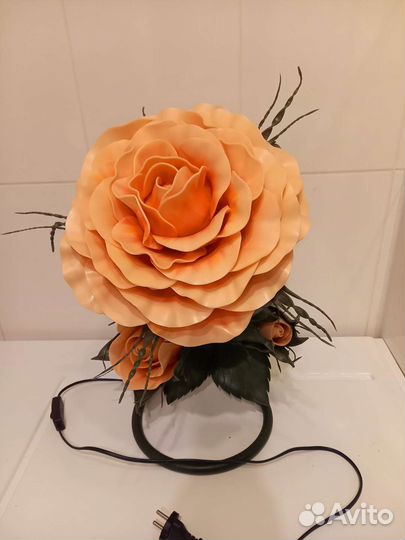 Роза из изолона, светильник