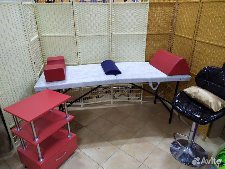Кушетка массажный стол + оборудование для салона