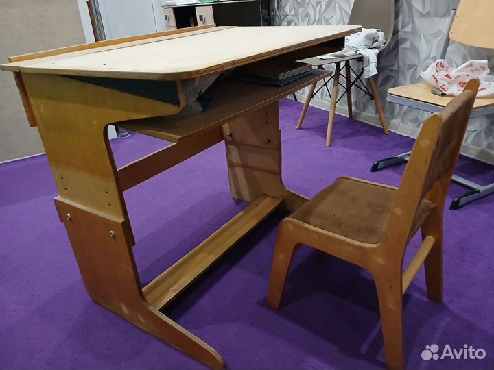 Столик детский и стульчик