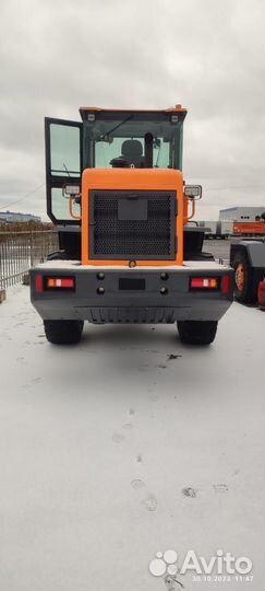 Фронтальный погрузчик UMG WL30, 2023