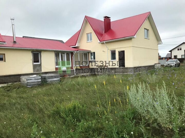 Дом 200 м² на участке 14 сот.