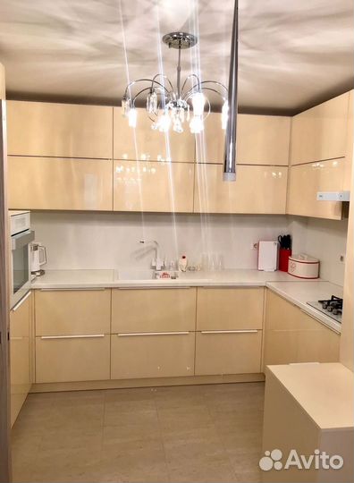 Кухонный гарнитур в стиле минимализм