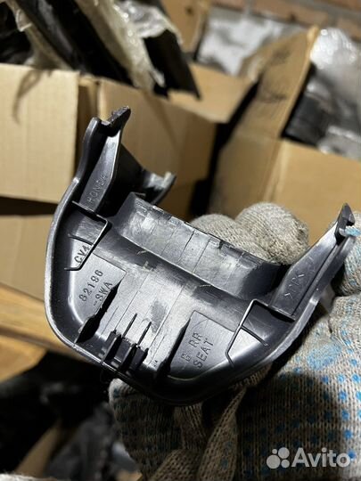 Заглушка крепления сидений Хонда CRV