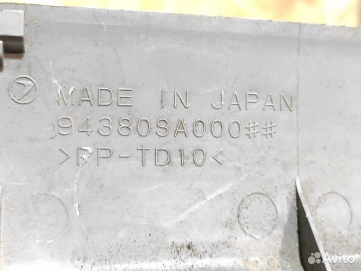 Обшивка крышки багажника Subaru Forester S11