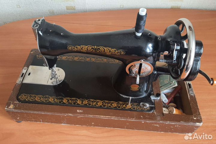 Швейная машинка ручная пмз им. Калининина
