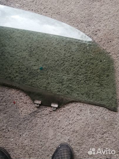 Стекло двери переднее правое Subaru Forester SJ