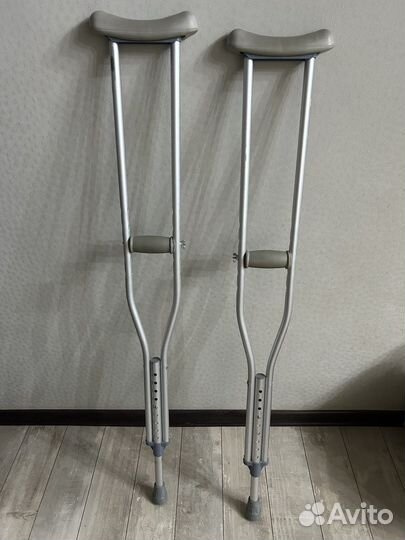 Продам костыли размер М Bronigen