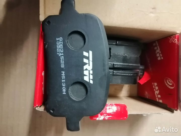 Колодки тормозные передние Toyota Camry Harrier