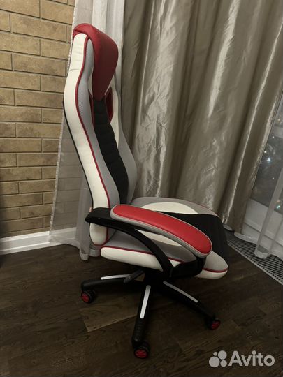 Компьютерное кресло