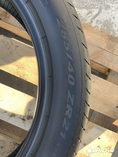 Pirelli P Zero 285/40 R21 111Y