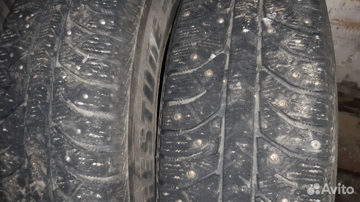 Bridgestone Ice Cruiser 7000 215/70 R16 100