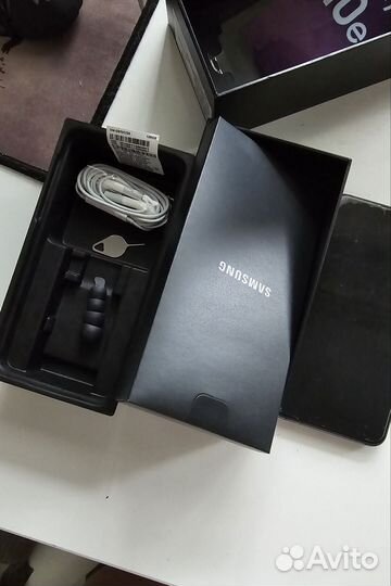 Samsung Galaxy S10, 6/128 ГБ