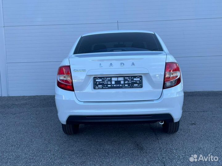 LADA Granta 1.6 МТ, 2023