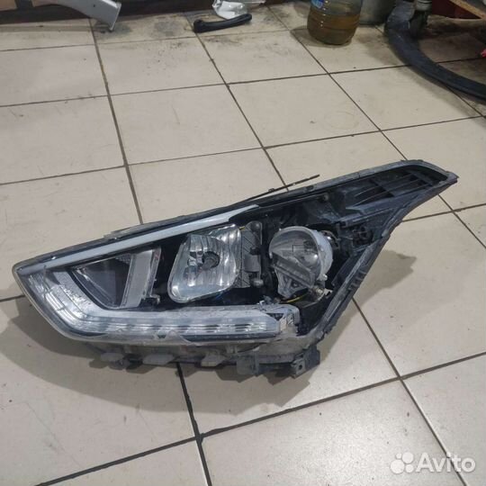 Фара разбитая Hyundai creta